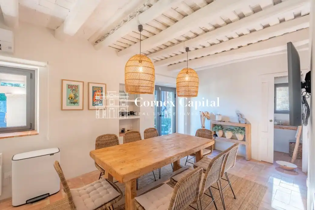 Comedor de Casa o chalet en venta en La Bisbal d'Empordà con Aire acondicionado, Calefacción y Jardín privado