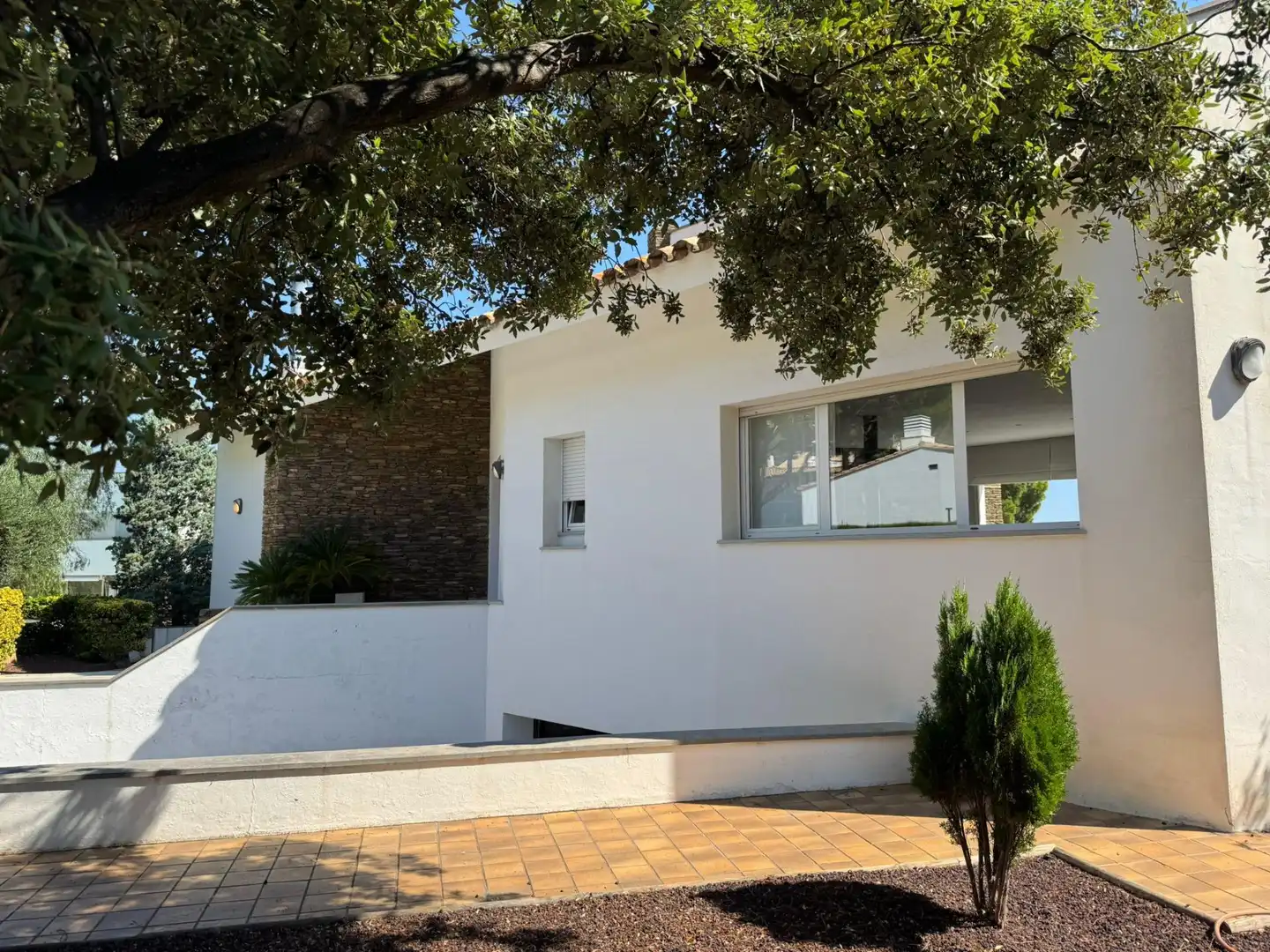 Vista exterior de Casa o xalet en venda en El Port de la Selva amb Jardí privat, Terrassa i Moblat