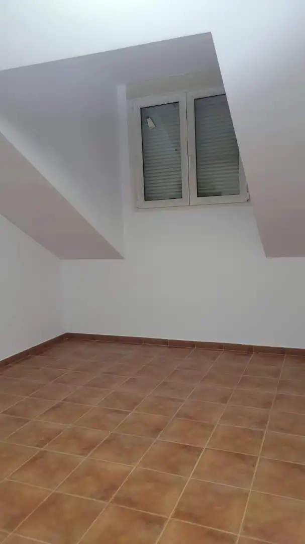 Habitación de Ático en venta en Herencia