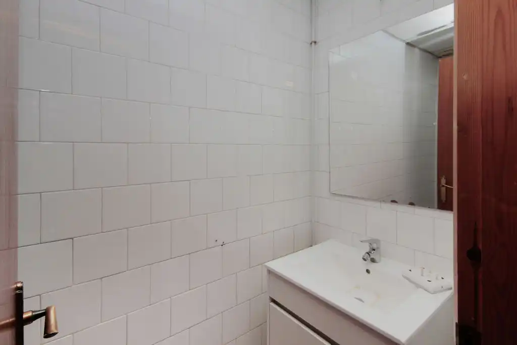 Baño de Local en venta en Terrassa