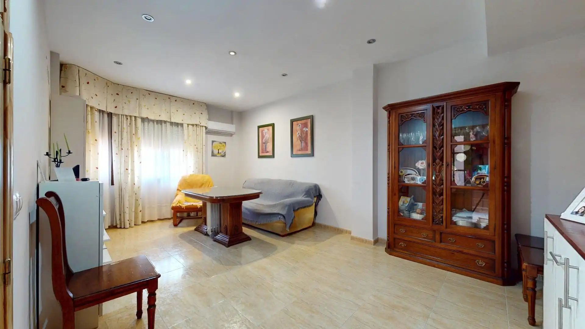 Sala d'estar de Casa adosada en venda en La Victoria