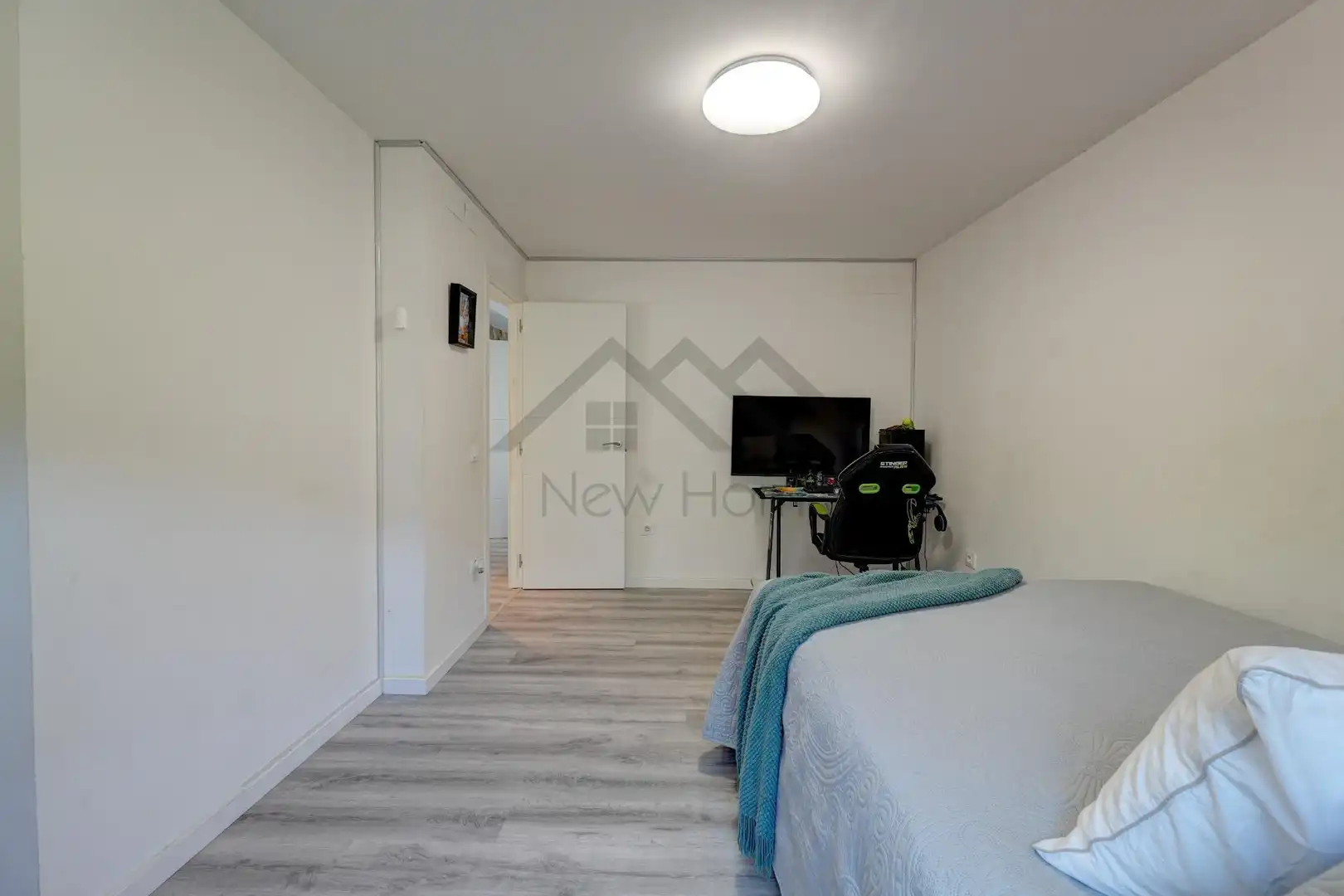 Bedroom of Houses for sale in La Pobla de Vallbona  with Air Conditioner, Heating and Private garden