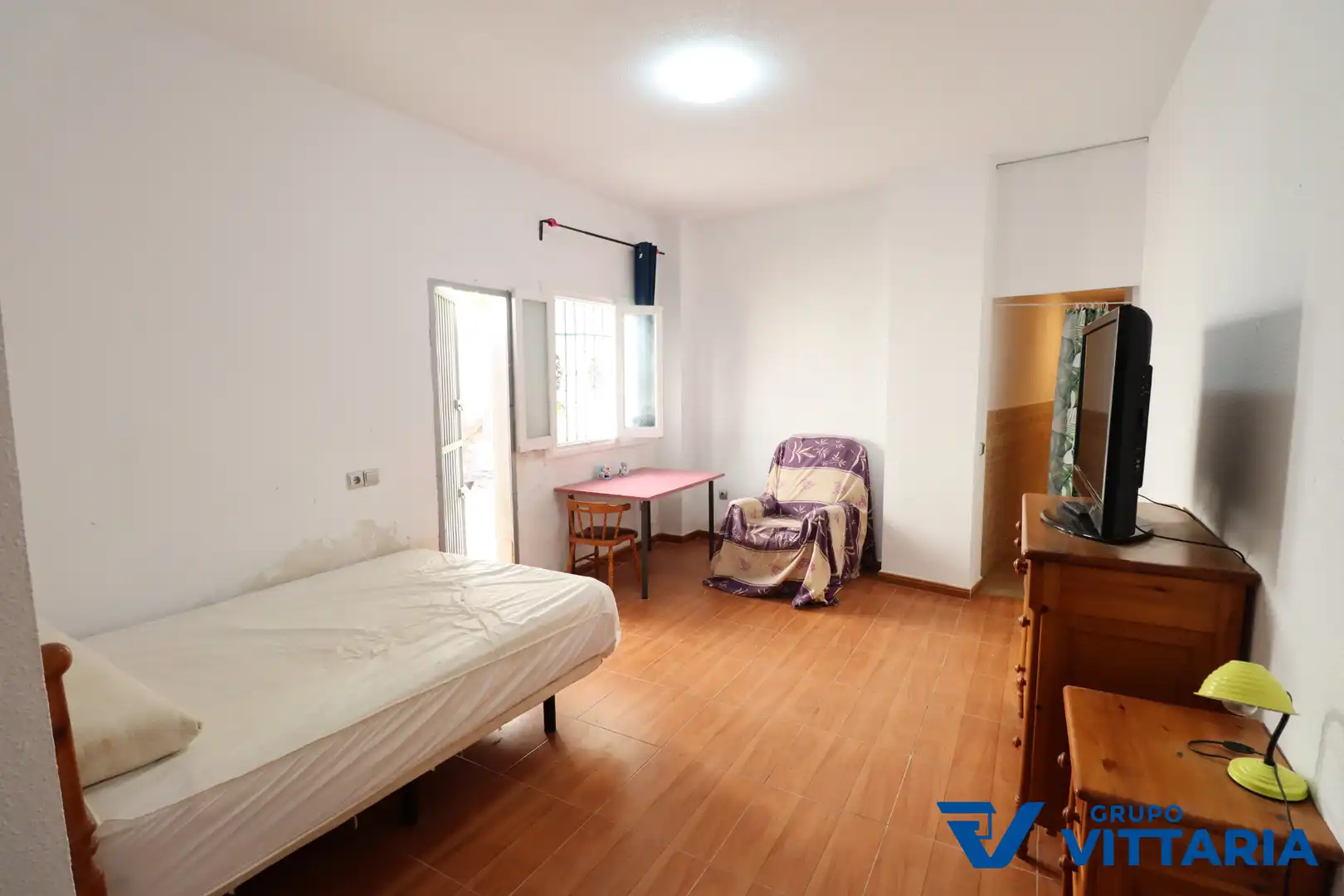 Habitación de Casa adosada en venta en Almería con Aire acondicionado, Terraza y Trastero