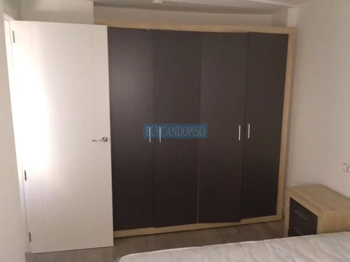 Habitación de Estudio de alquiler en  Logroño con Aire acondicionado, Calefacción y Parquet