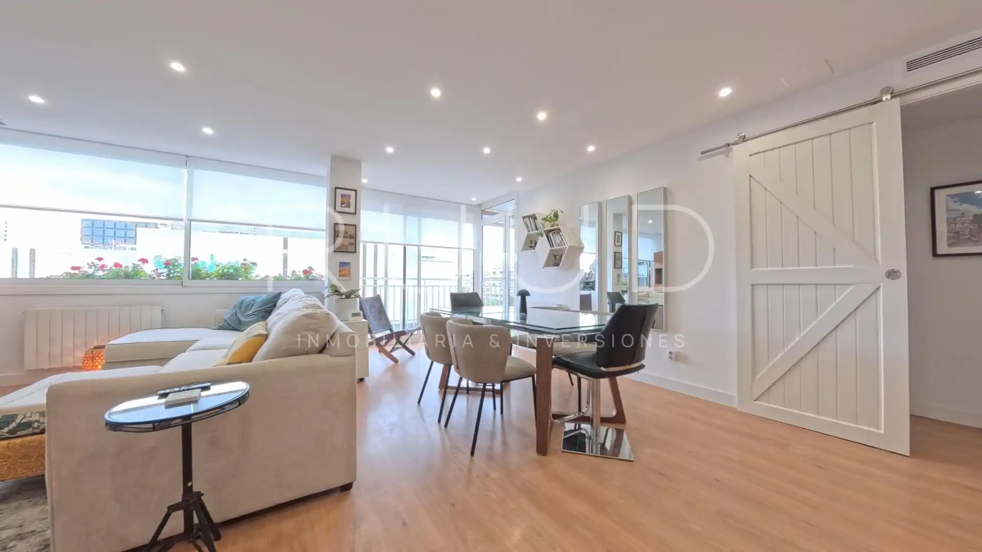 Sala de estar de Piso de alquiler en Barcelona con Aire acondicionado, Calefacción y Parquet