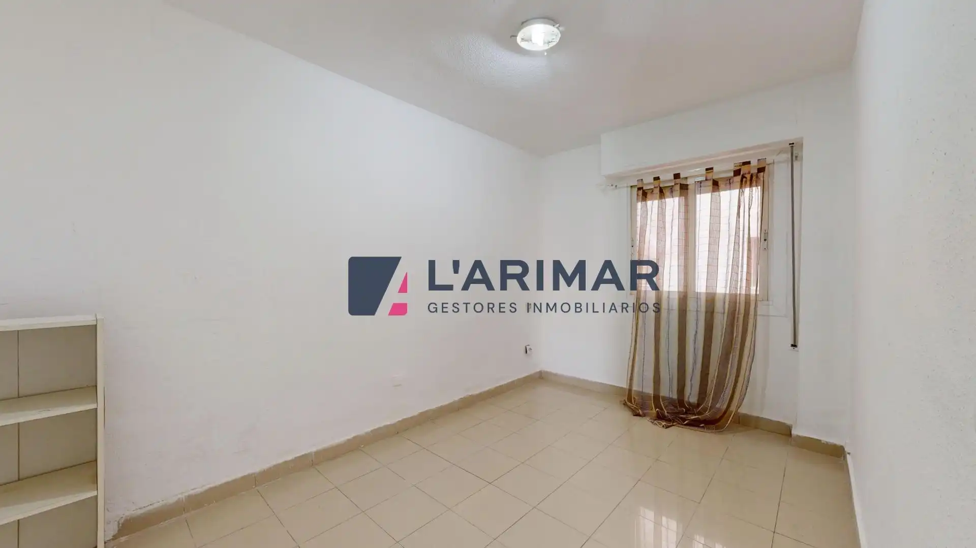 Habitación de Piso en venta en Alicante / Alacant con Amueblado y Piscina comunitaria