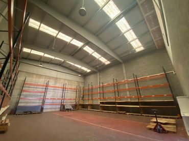 Industrial building to rent in Polinyà
