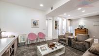 Living room of Flat to rent in  Madrid Capital  with Air Conditioner, Heating and Parquet flooring