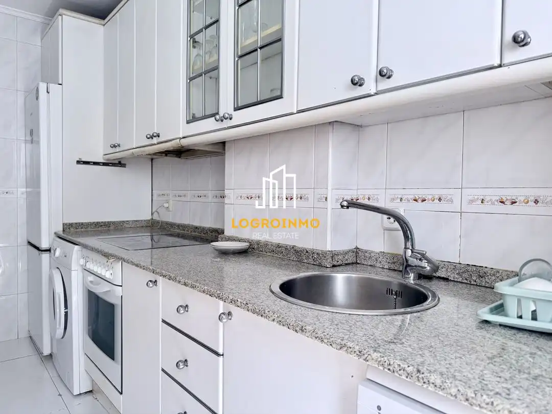 Cuina de Pis en venda en  Logroño amb Aire condicionat, Calefacció i Balcó