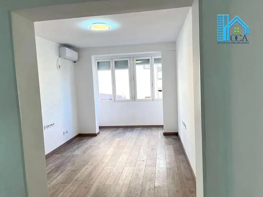 Bedroom of Flat for sale in Madrid  with Air Conditioner