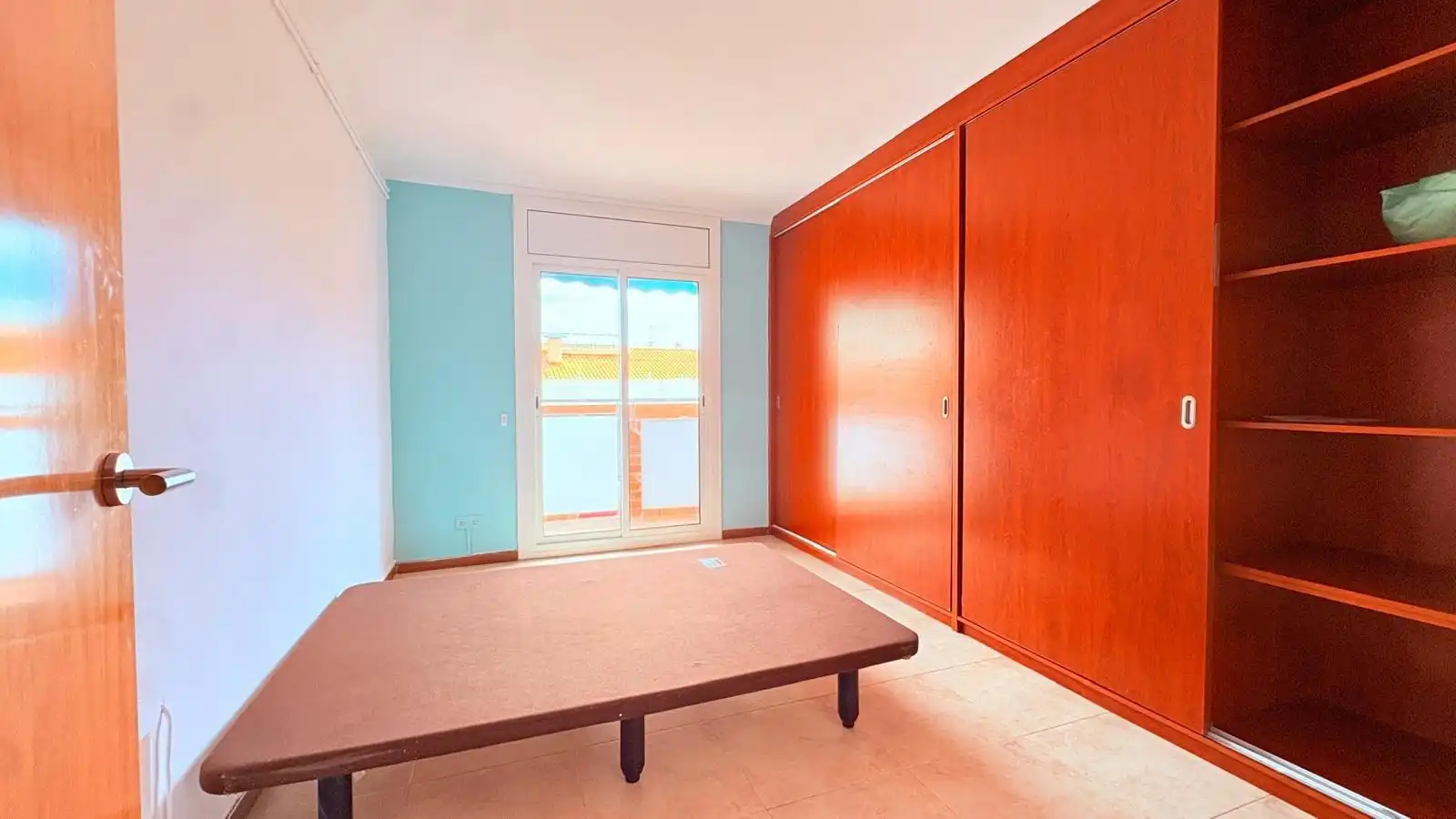 Habitación de Piso en venta en Castellar del Vallès con Calefacción y Terraza