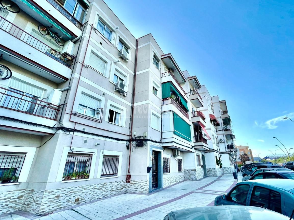 Vista exterior de Pis en venda en Getafe amb Aire condicionat, Calefacció i Terrassa