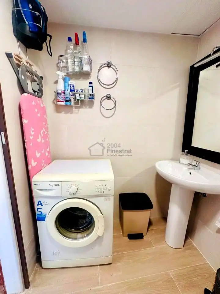 Badezimmer von Wohnungen zur Miete in Dénia mit Klimaanlage und Möbliert