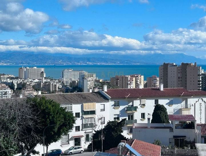 Apartament en venda a Calle de la Cruz, Manantiales - Estación de Autobuses