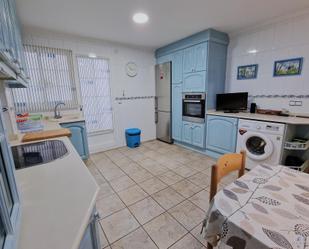 Kitchen of Flat for sale in Monóvar  / Monòver  with Air Conditioner, Terrace and Balcony