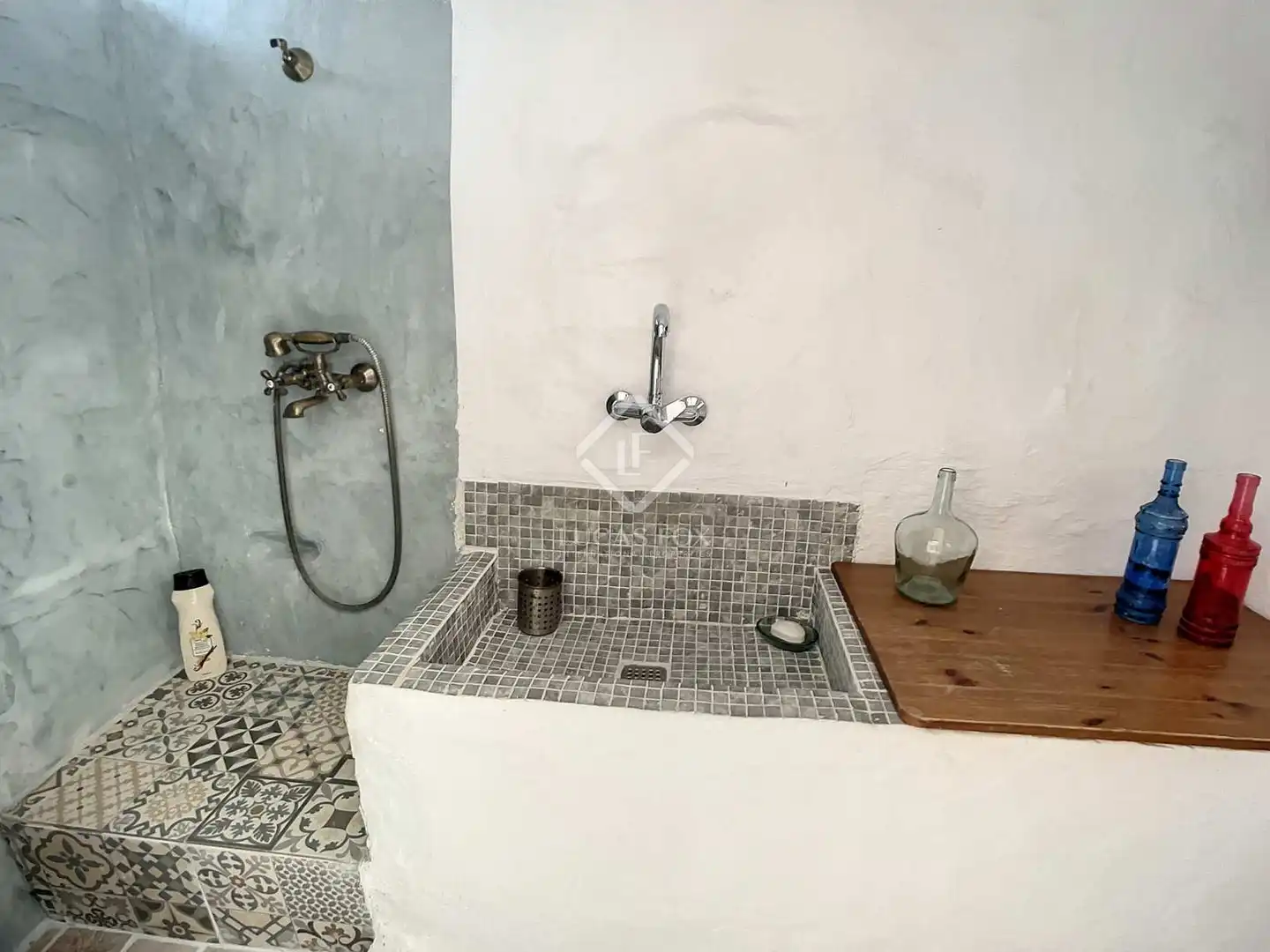 Bathroom of Houses for sale in Maó - Mahón  with Air Conditioner, Heating and Parquet flooring