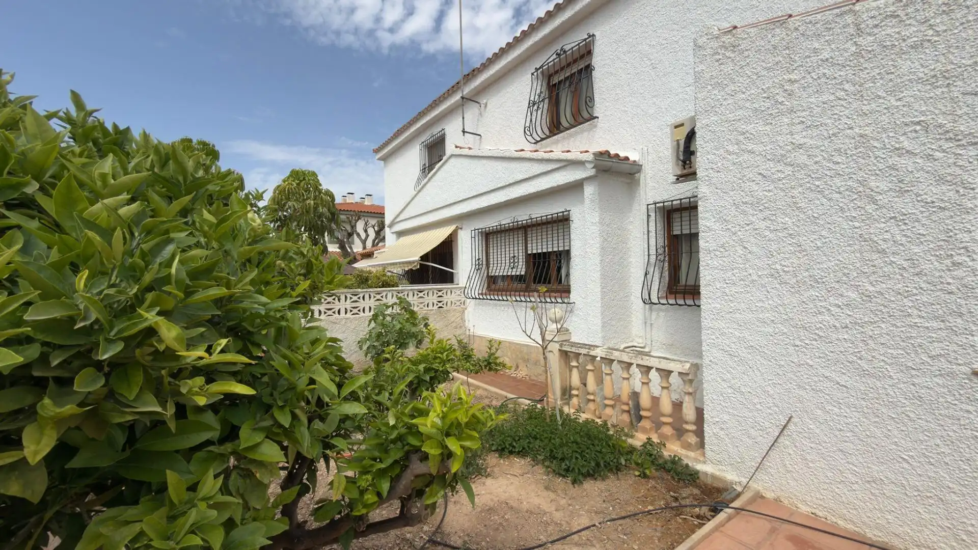 Exterior view of Detached homes for sale in San Vicente del Raspeig / Sant Vicent del Raspeig  with Storage room and Balcony