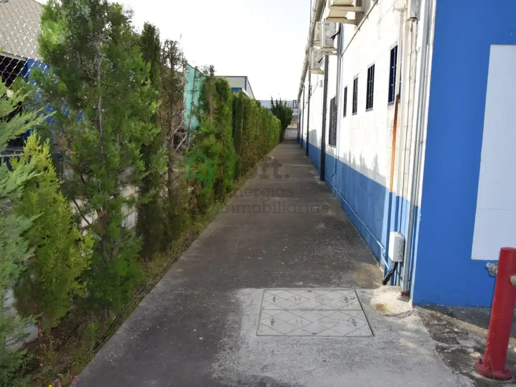 Aparcament de Nau industrial en venda en Badajoz