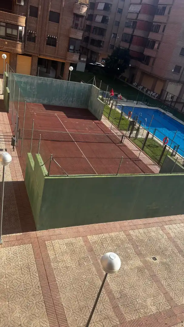 Piscina de Pis de lloguer en Alcalá de Henares amb Aire condicionat, Calefacció i Parquet