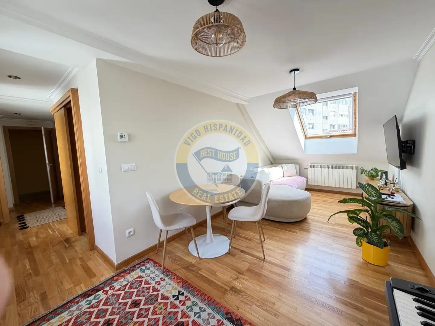 Wohnzimmer von Dachboden zum Verkauf in Vigo  mit Heizung, Parkett und Terrasse