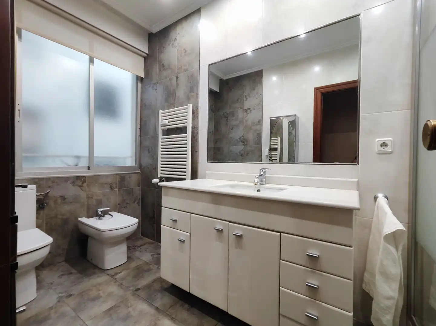 Baño de Piso en venta en  Logroño con Calefacción y Parquet