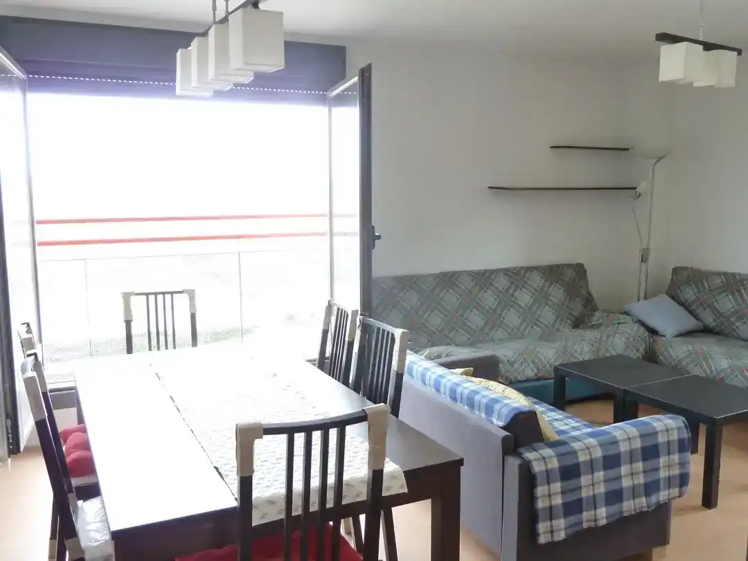 Living room of Flat for share in Urbanizaciones