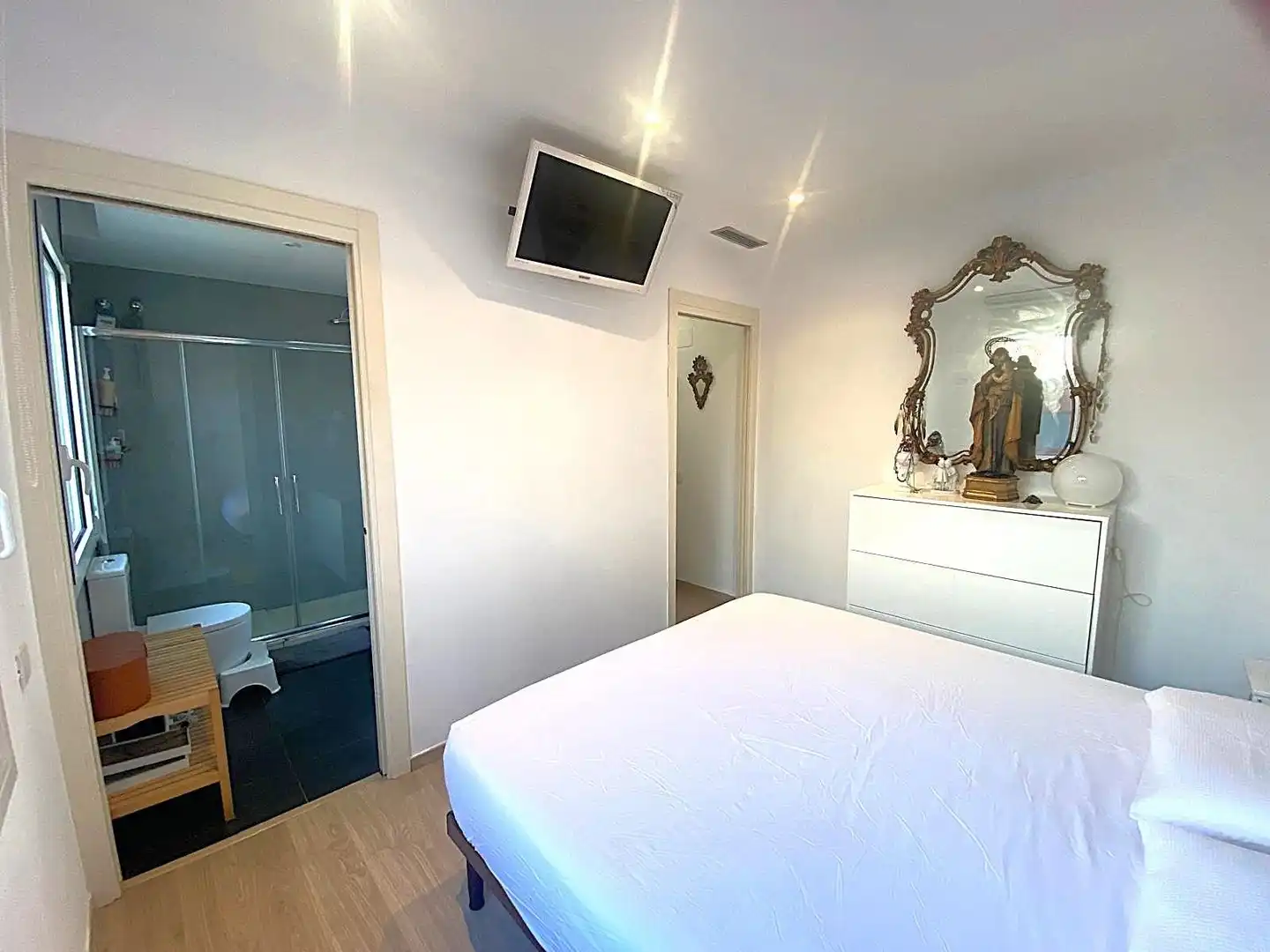 Schlafzimmer von Haus oder Chalet zum Verkauf in Sant Vicenç de Montalt mit Klimaanlage, Heizung und Privatgarten