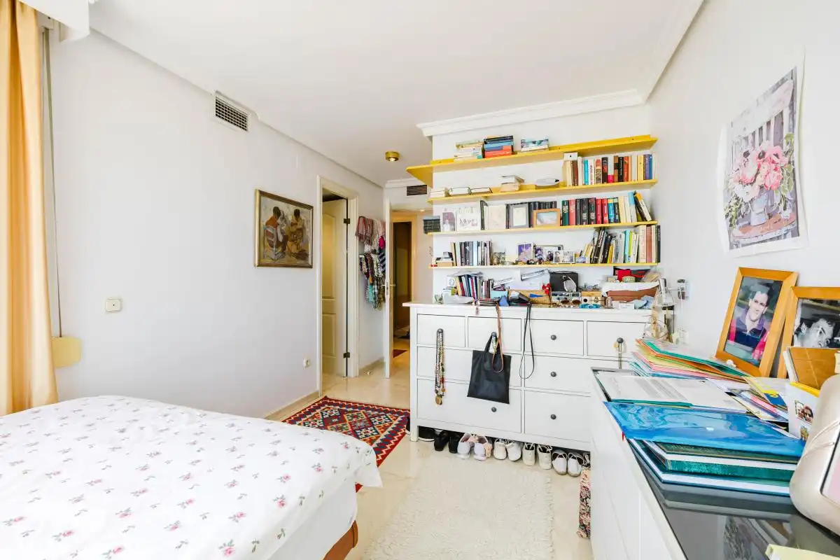 Habitación de Piso en venta en Torremolinos con Aire acondicionado, Calefacción y Jardín privado
