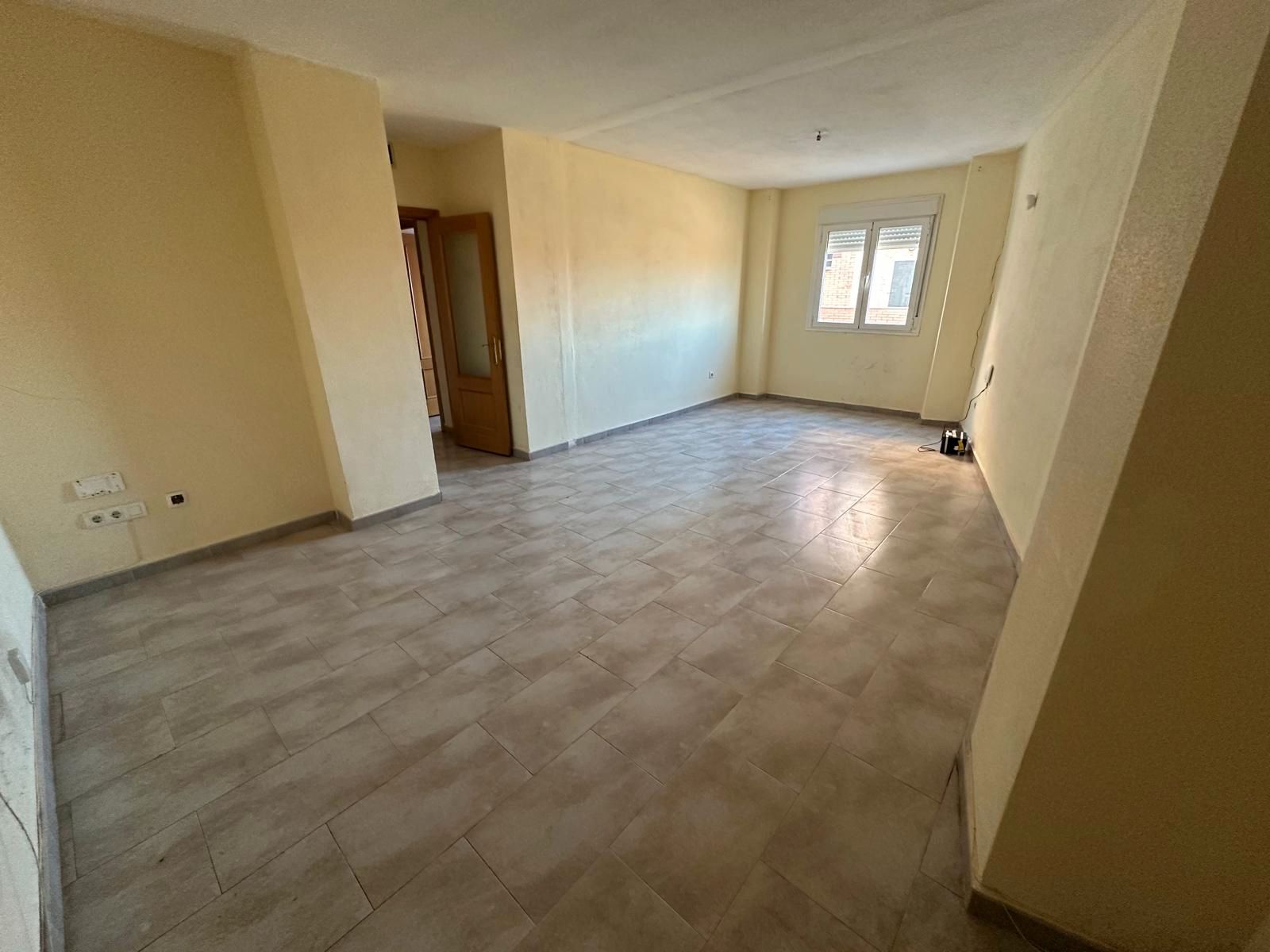 Flat for sale in Recas  with Air Conditioner and Heating