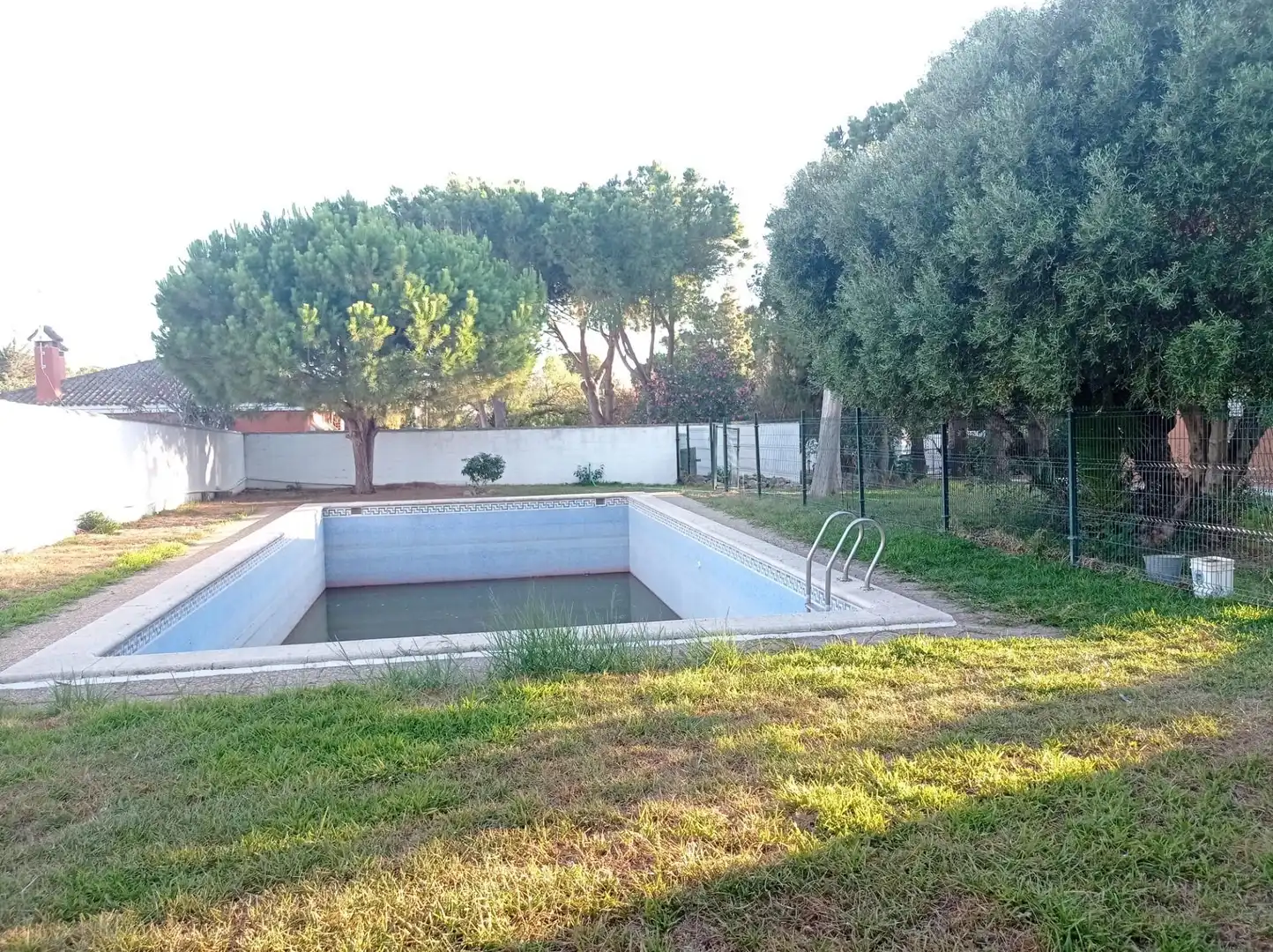 Piscina de Casa o chalet en venta en Chiclana de la Frontera con Aire acondicionado, Calefacción y Jardín privado