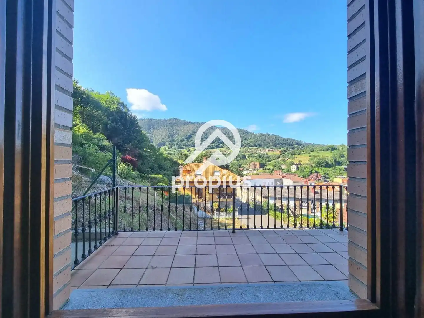 Terraza de Casa adosada en venta en Piloña con Calefacción, Jardín privado y Parquet