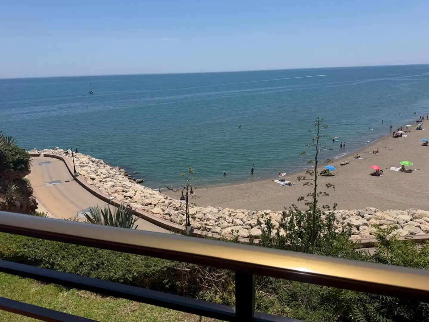 Wohnung zum Verkauf in Torremolinos mit Klimaanlage, Terrasse und Gemeinschaftspool