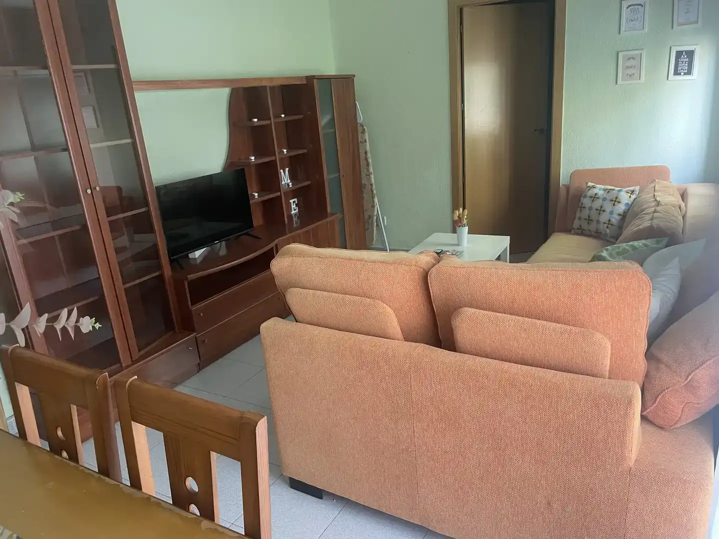 Wohnzimmer von Wohnung zur Miete in  Toledo Capital mit Klimaanlage und Balkon