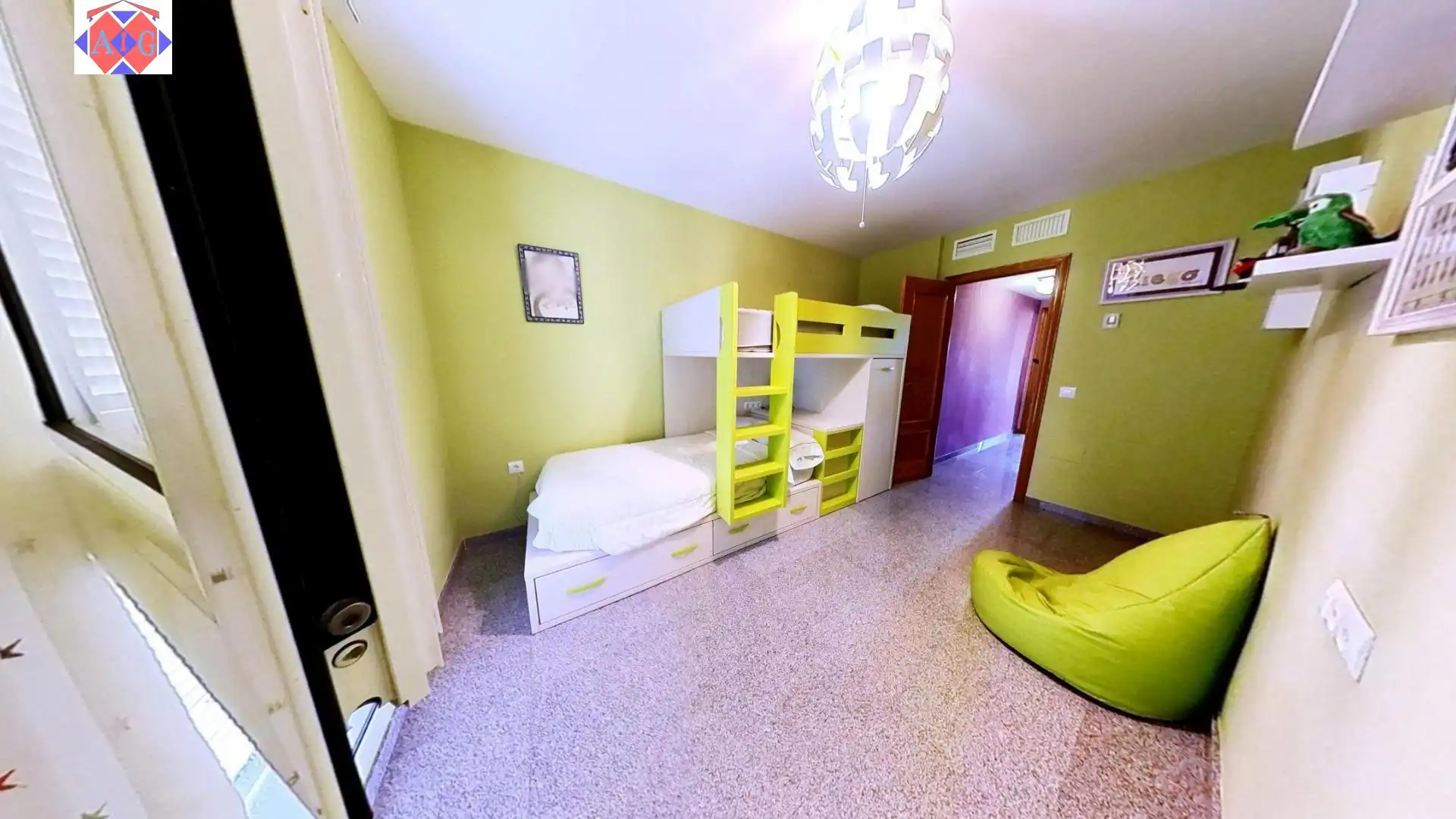 Schlafzimmer von Dachboden zum Verkauf in Lújar mit Klimaanlage, Terrasse und Möbliert