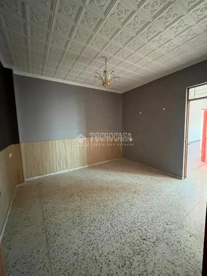 Casa aparellada amb jardí en venda a Pinos Puente, imagen 8