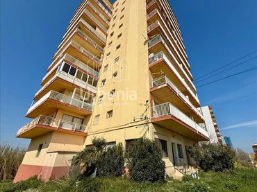 Flat with lift for sale in Emporda