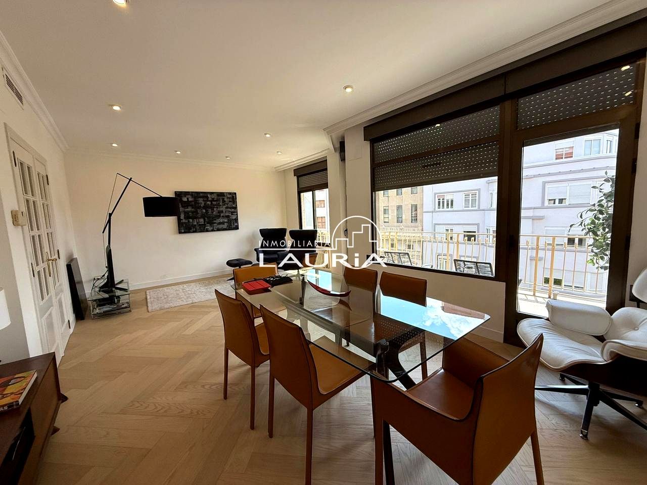 Exterior view of Flat for sale in  Valencia Capital  with Air Conditioner, Heating and Terrace