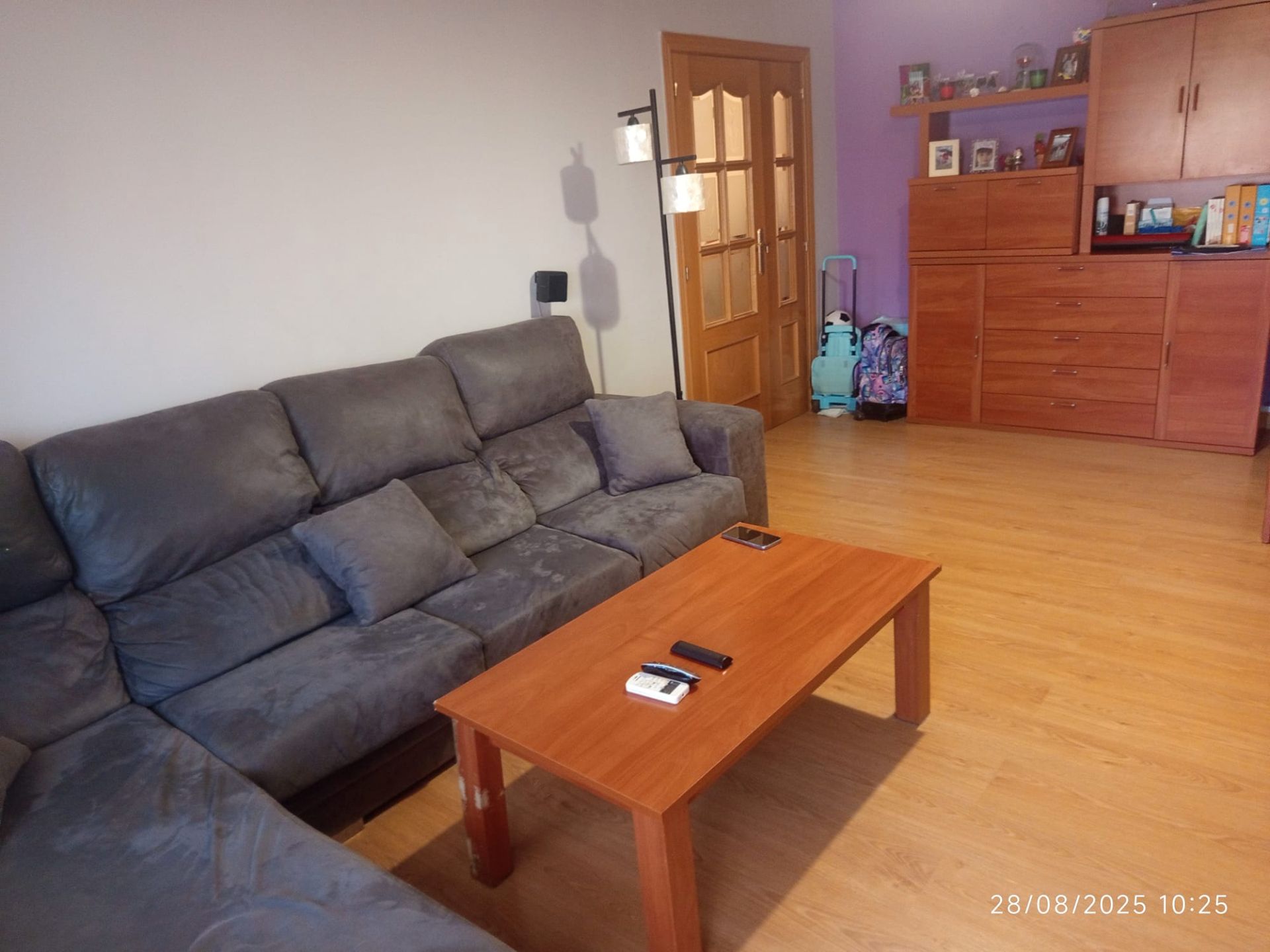 Living room of Flat for sale in Alcalá de Henares  with Air Conditioner, Heating and Parquet flooring