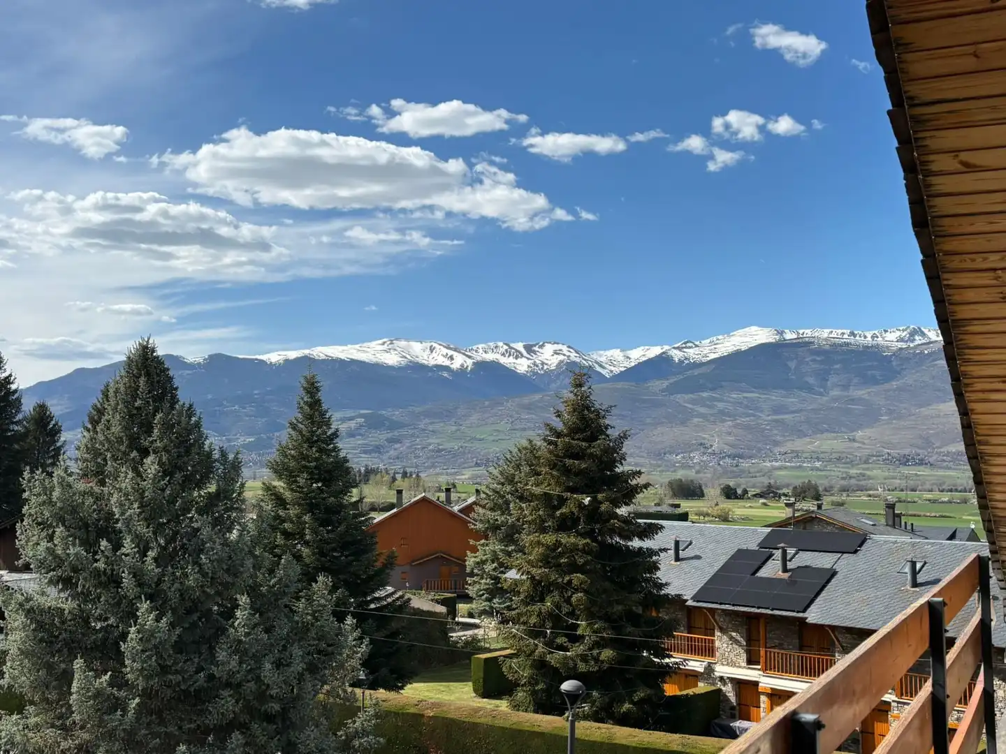Vista exterior de Apartament de lloguer en Alp amb Calefacció i Moblat