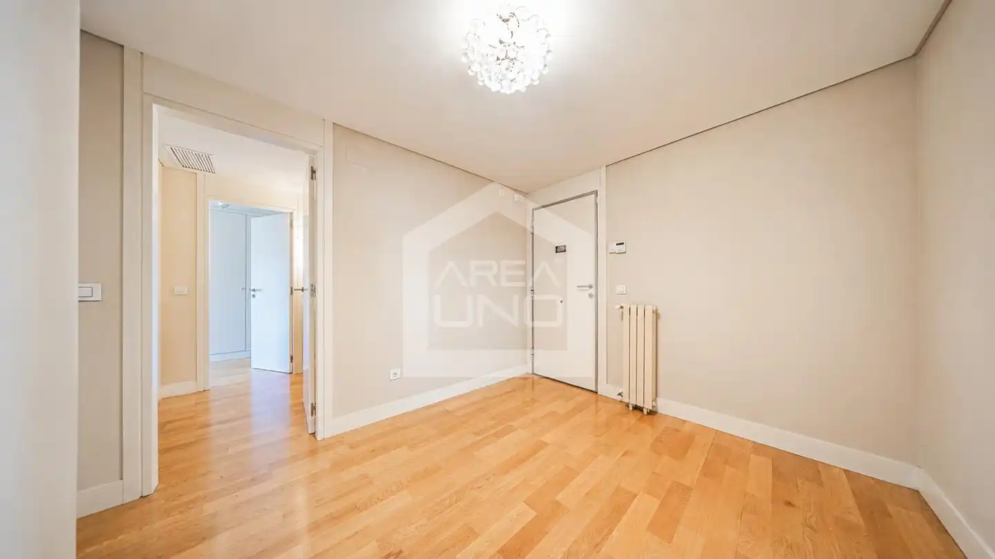 Piso en venta en Madrid con Aire acondicionado, Calefacción y Trastero