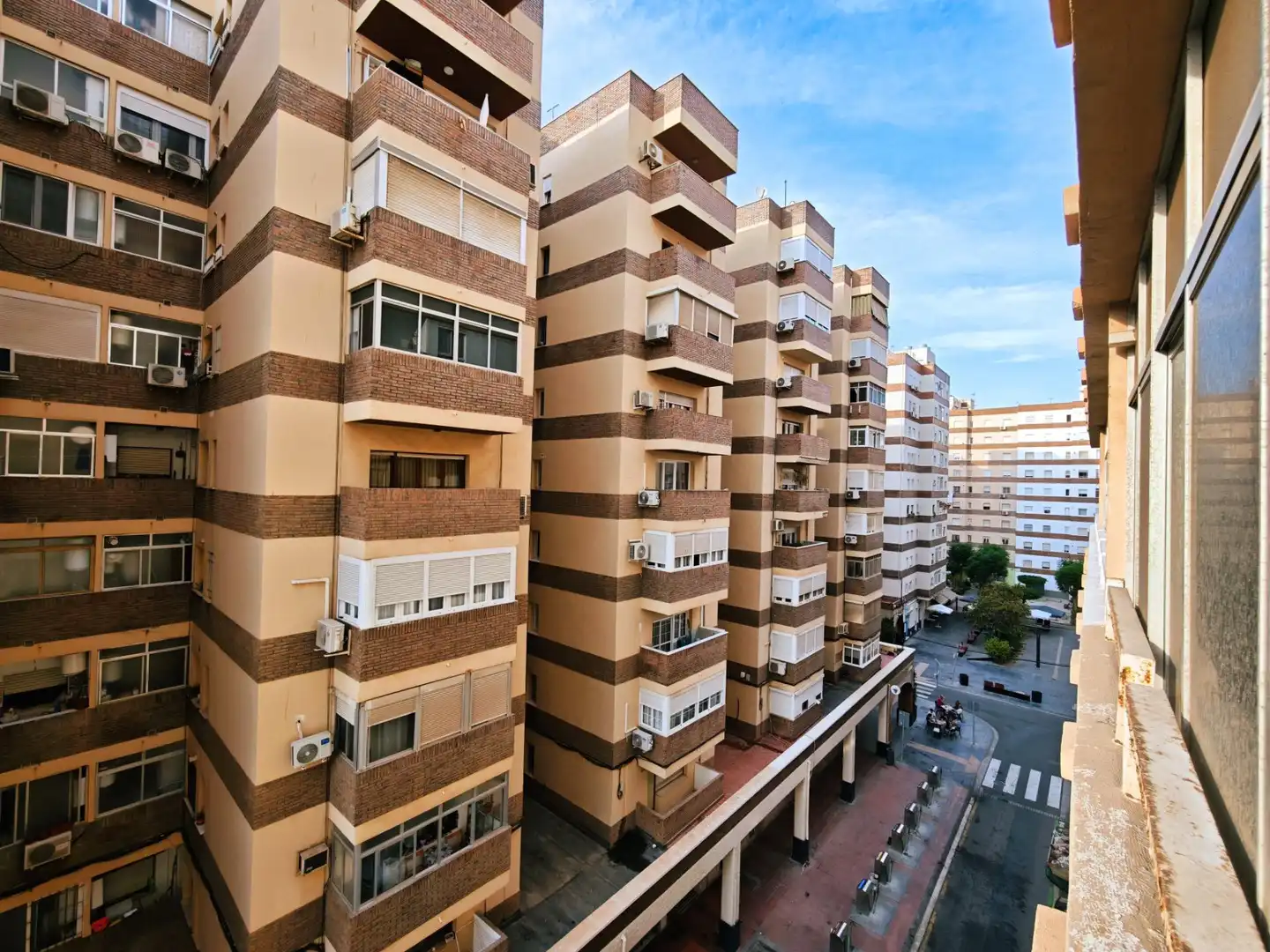 Vista exterior de Estudio en venta en Almería con Aire acondicionado, Calefacción y Terraza