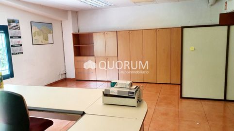 Foto 4 von Fabrikhallen zur Miete in Galdakao, Bizkaia