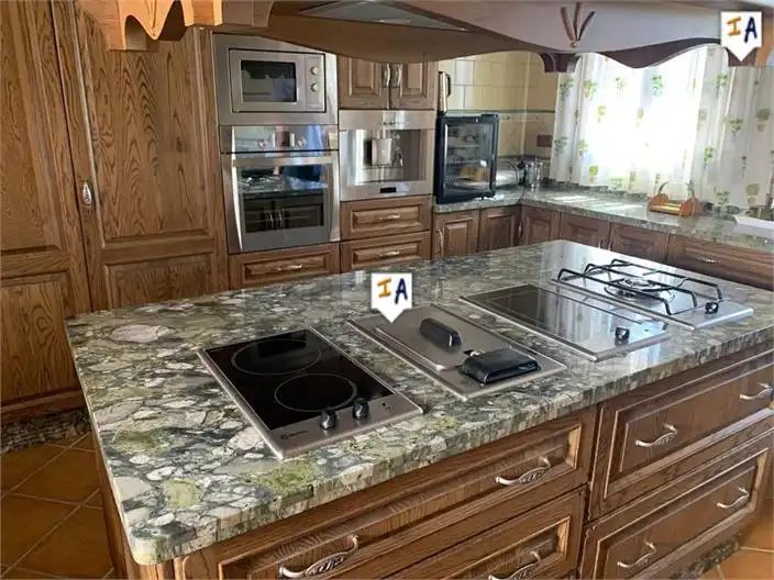 Cocina de Casa adosada en venta en Villanueva de la Concepción con Terraza, Trastero y Piscina