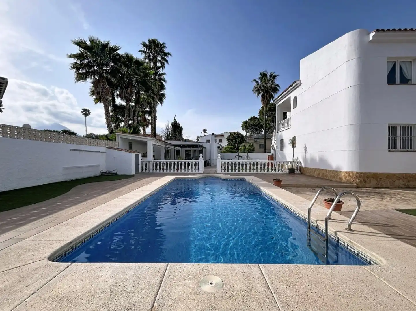 Piscina de Casa o xalet en venda en L'Alfàs del Pi amb Aire condicionat, Calefacció i Jardí privat