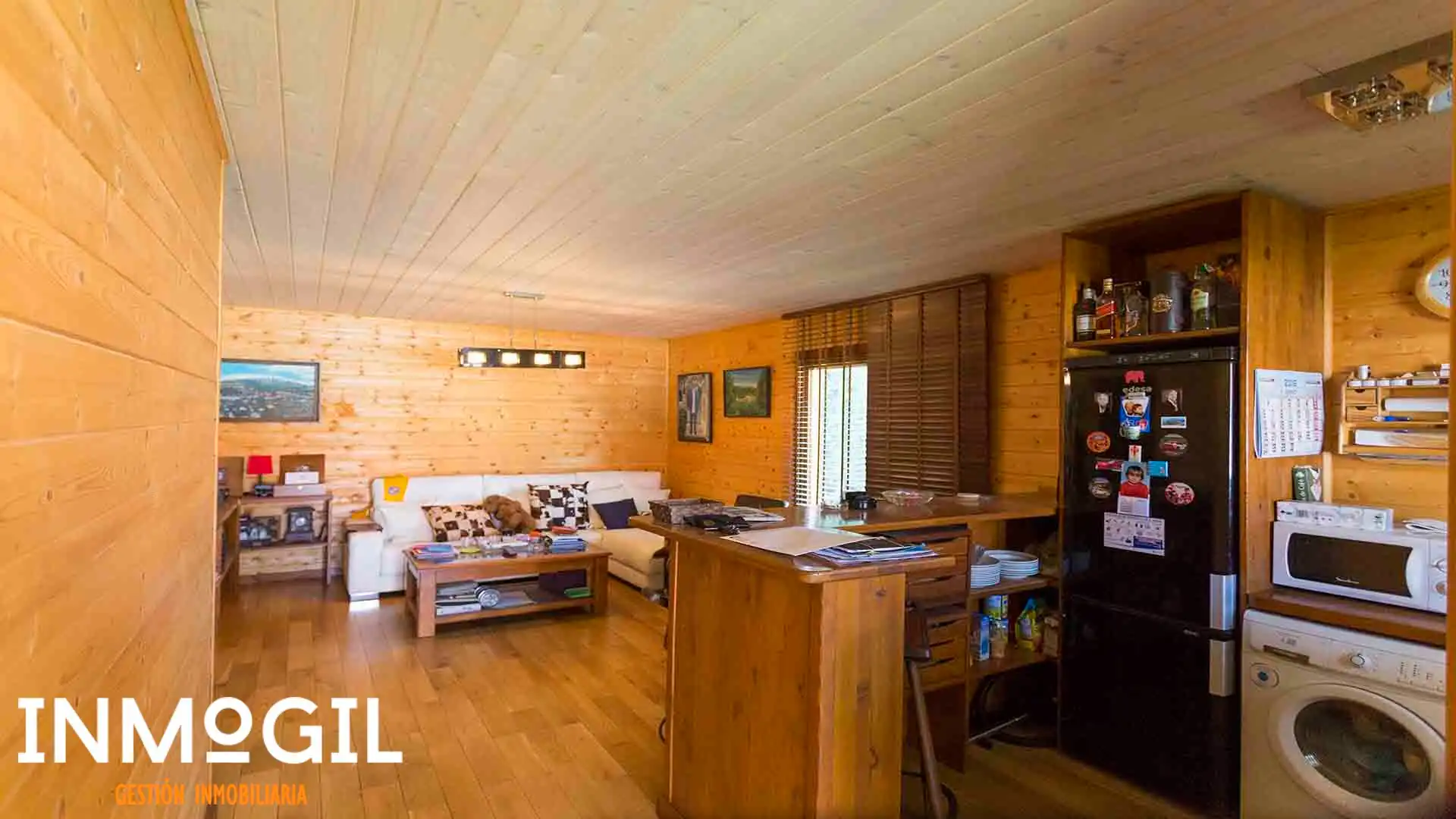 Detached house with pool for sale in Calle del Valle de Toranzo, imagen 2