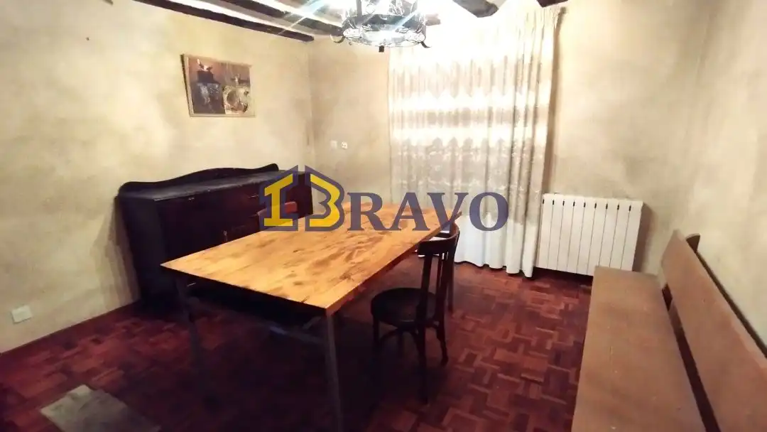 Casa o chalet en venta en Merindad de Cuesta-Urria con Calefacción, Jardín privado y Amueblado