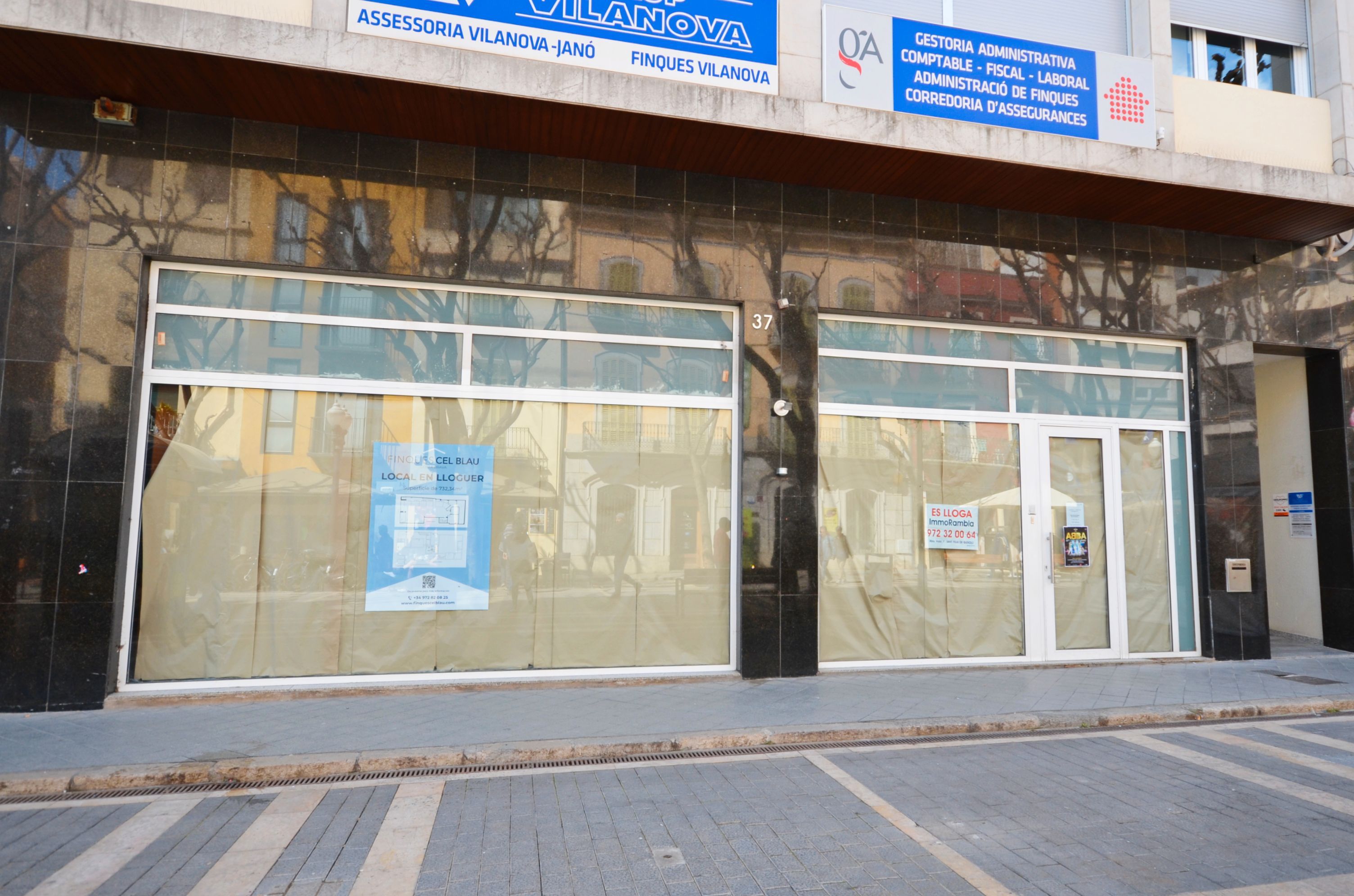 Local de lloguer a La Rambla, Centre