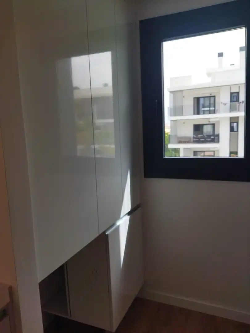Cuina de Apartament de lloguer en Estepona amb Aire condicionat, Terrassa i Traster