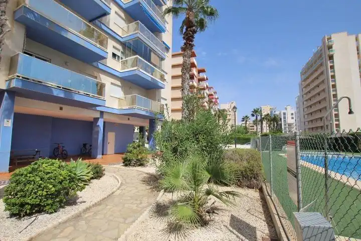 Vista exterior de Apartamento en venta en Guardamar del Segura con Aire acondicionado, Terraza y Trastero