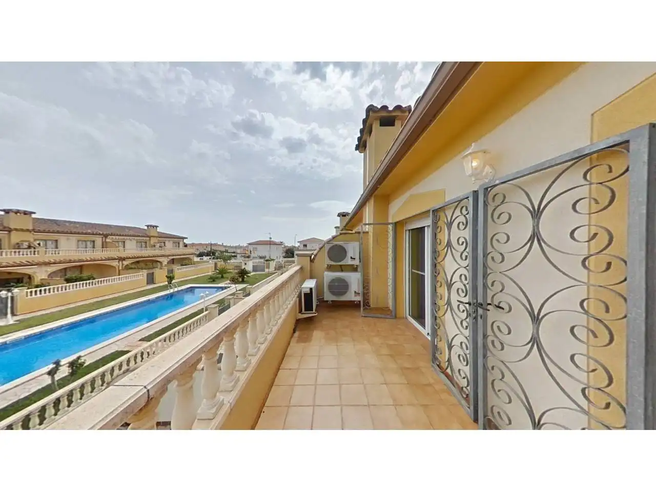Casa adosada en venda a Calle PRINCEP D´ESPANYA, Passeig Marítim